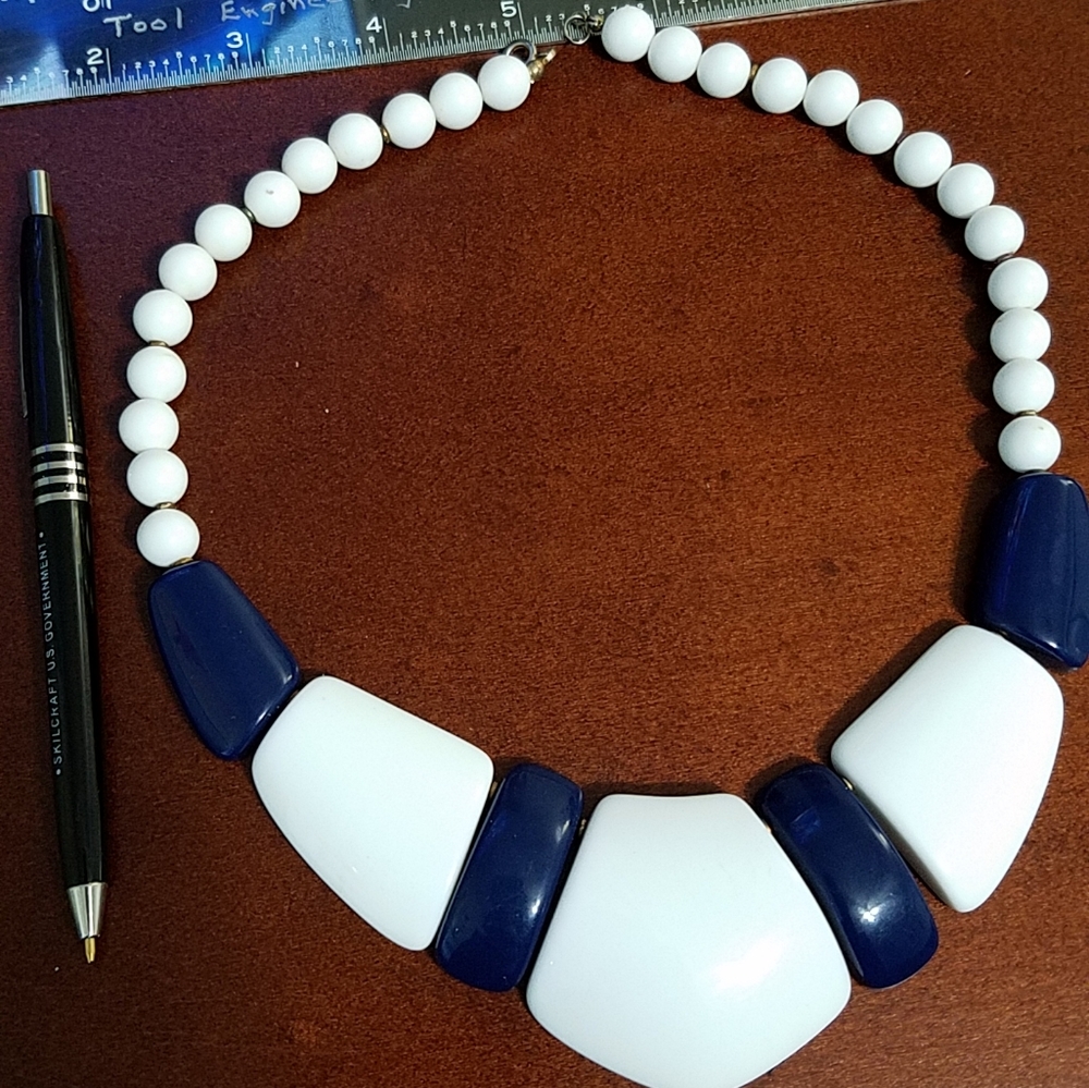 Costume Jewelry ladies Necklace